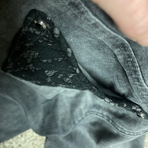 Michael Kors Skinny black jeans. Cute lace butt! Size 4 - Picture 5 of 8